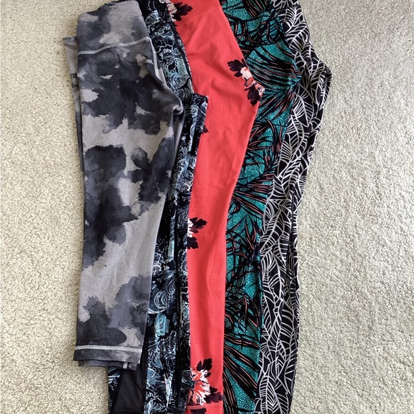 Lululemon Bundle of 5 Pant - Picture 1 of 16
